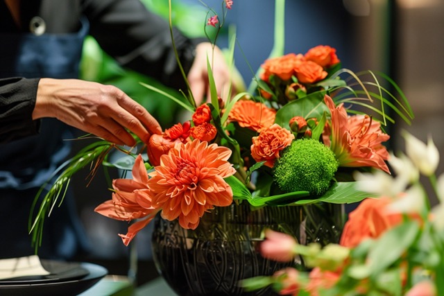 ikebana team building paris boost collaboration flower arranging 2