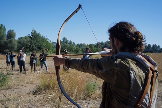 jeu tir arc team building aigues vives 2