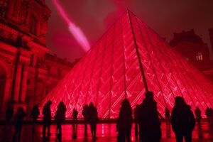 team building murder party louvre immersive collaborative 1