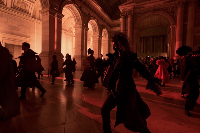 team building murder party louvre immersive collaborative 2