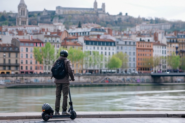 trottinette electrique team building lyon esprit equipe 4