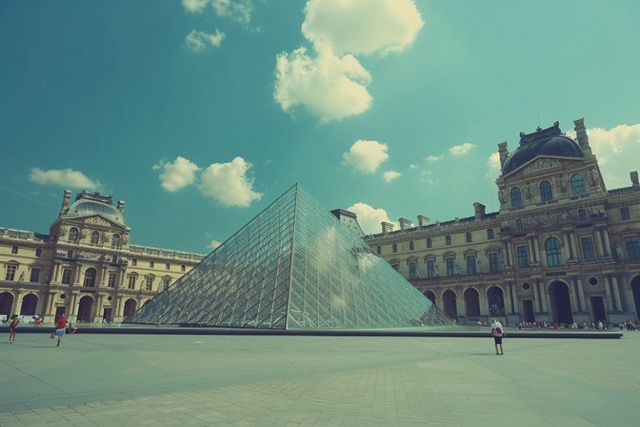 defi polaroid louvre team building 1